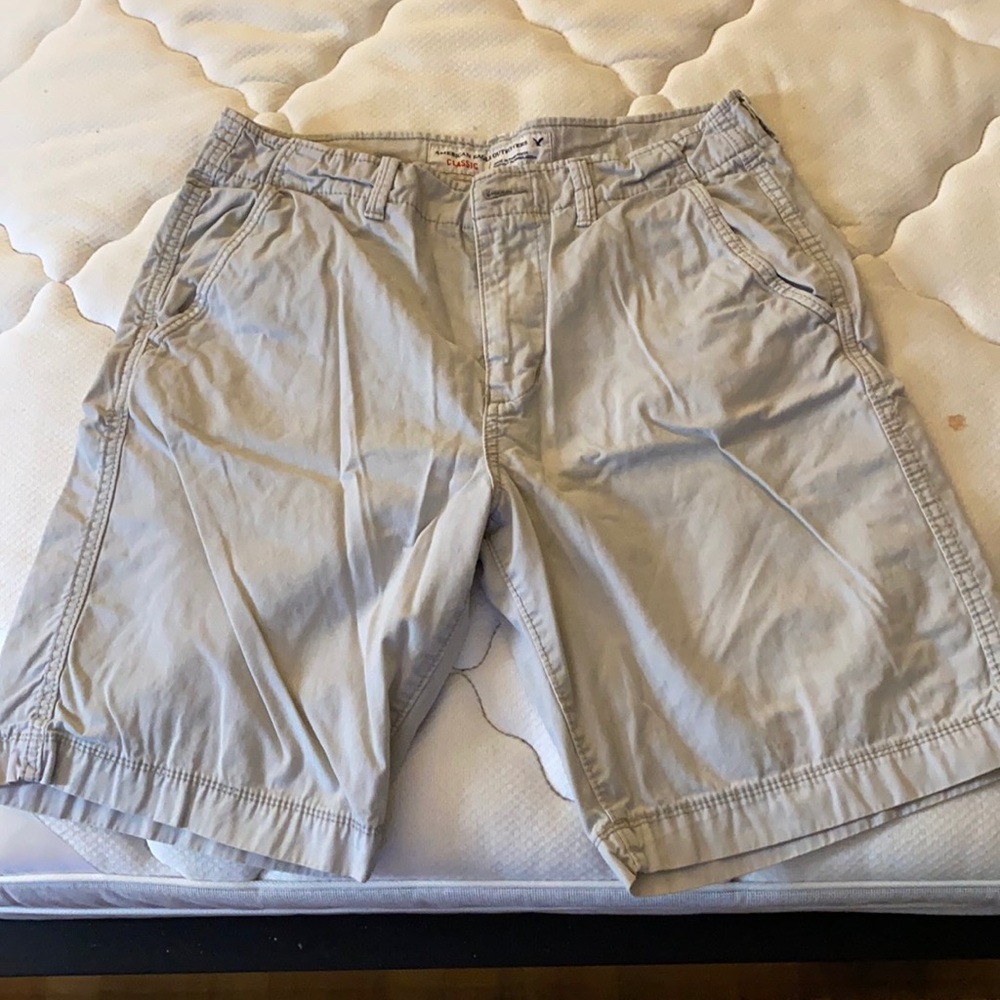 American Eagle Shorts Sz 32